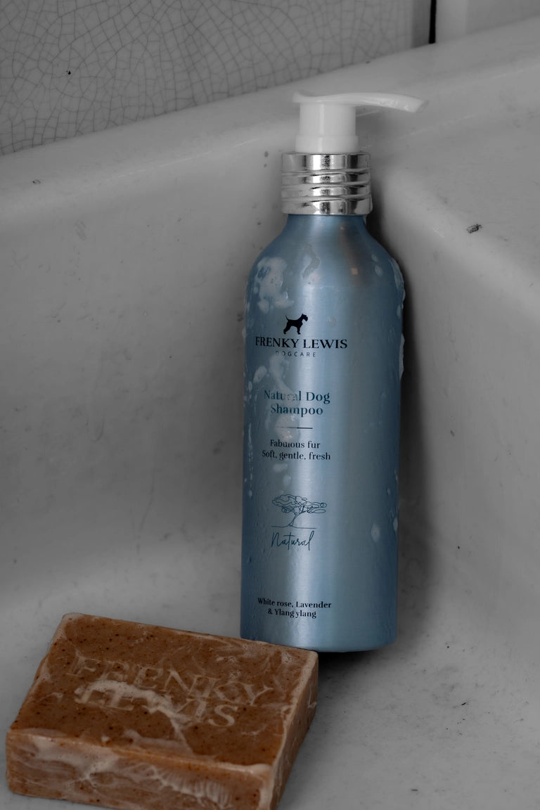 Shampooing naturel pour chien Rose Blanche, Lavande & Ylang-Ylang – FRENKY LEWIS 200 ml